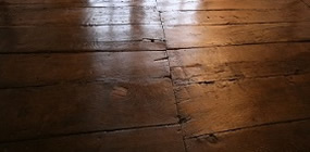 Cleaning and restoring fine architectural joinery